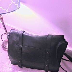 Via Spiga

Norma Flap Medium Messenger